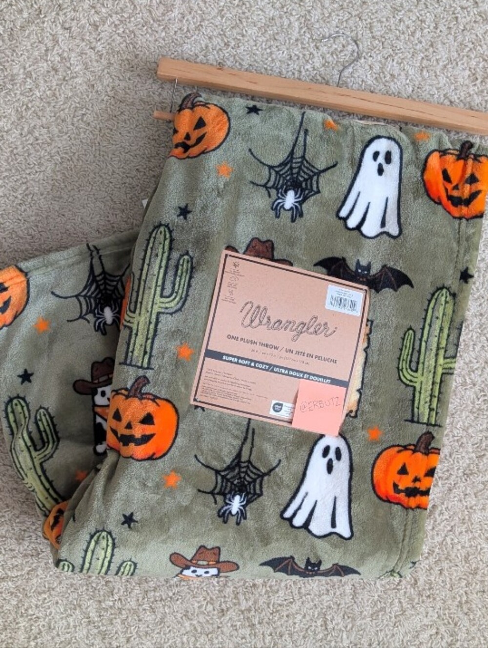 Wrangler Western Spooky Season Icon Oversized Halloween Plush Throw Blanket 🕷️